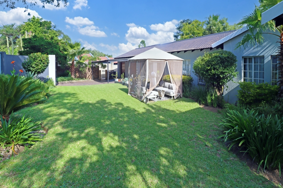 5 Bedroom Property for Sale in Vorna Valley Gauteng