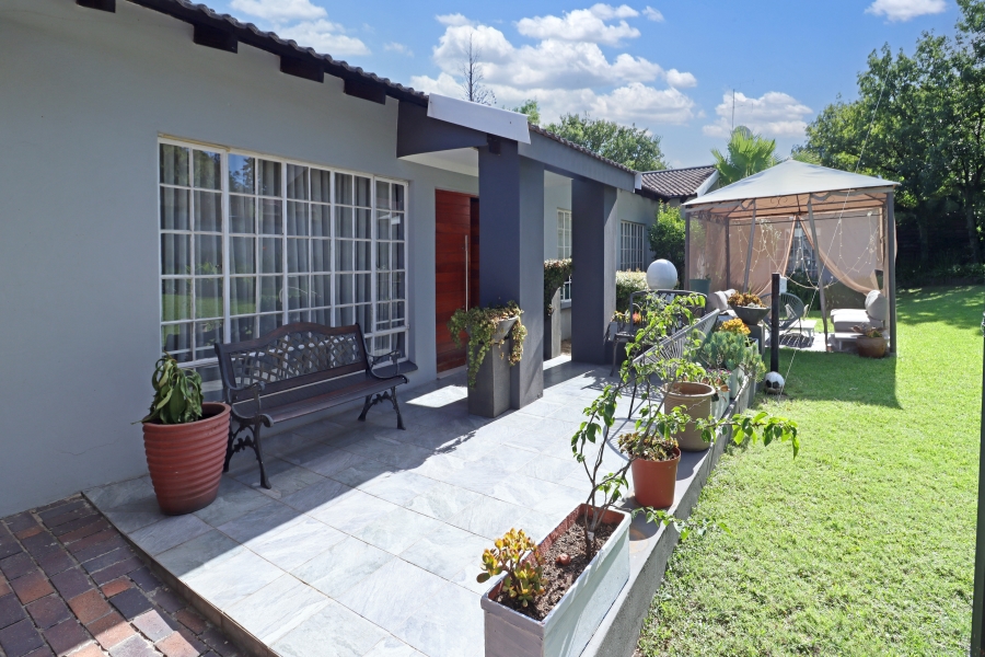 5 Bedroom Property for Sale in Vorna Valley Gauteng