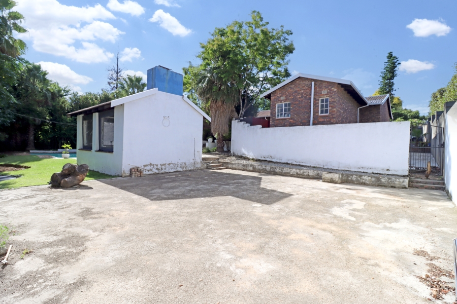 5 Bedroom Property for Sale in Vorna Valley Gauteng