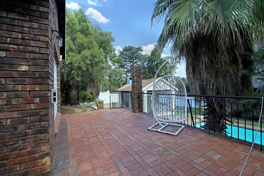 5 Bedroom Property for Sale in Vorna Valley Gauteng