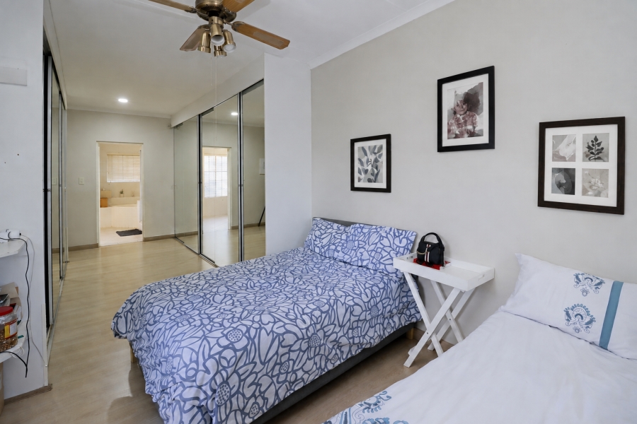 5 Bedroom Property for Sale in Vorna Valley Gauteng