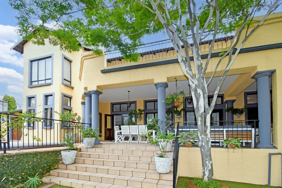 5 Bedroom Property for Sale in Blue Valley Golf Estate Gauteng