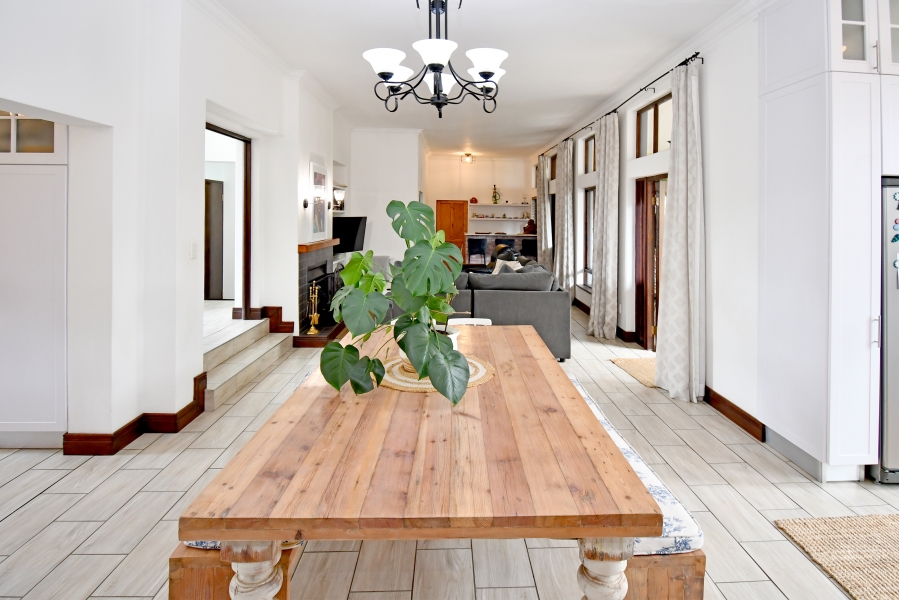 5 Bedroom Property for Sale in Blue Valley Golf Estate Gauteng