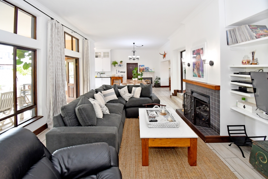 5 Bedroom Property for Sale in Blue Valley Golf Estate Gauteng