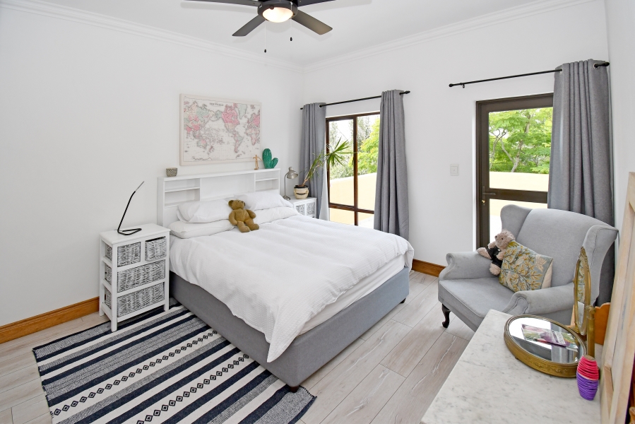 5 Bedroom Property for Sale in Blue Valley Golf Estate Gauteng