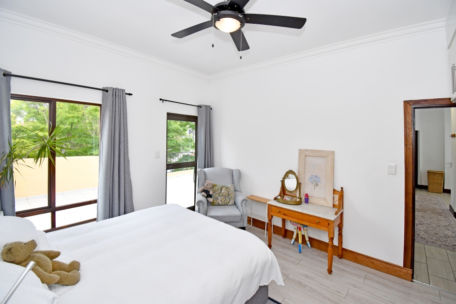 5 Bedroom Property for Sale in Blue Valley Golf Estate Gauteng