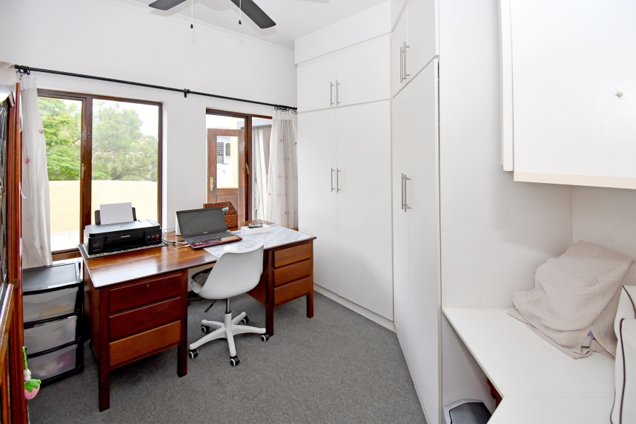 5 Bedroom Property for Sale in Blue Valley Golf Estate Gauteng