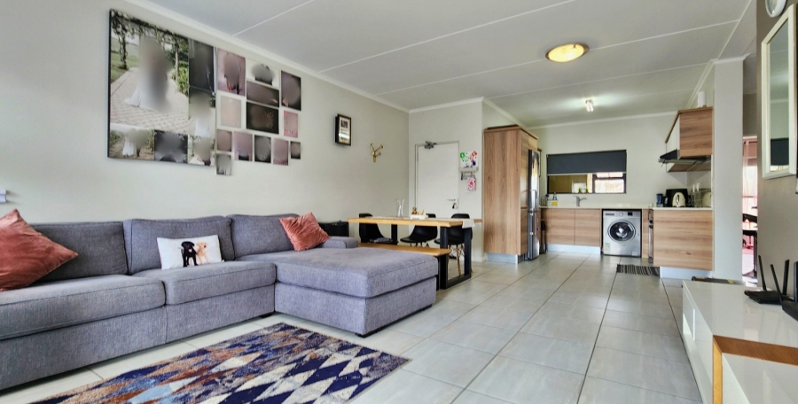 2 Bedroom Property for Sale in Waterfall Gauteng