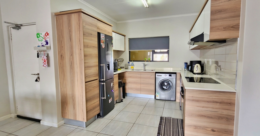 2 Bedroom Property for Sale in Waterfall Gauteng