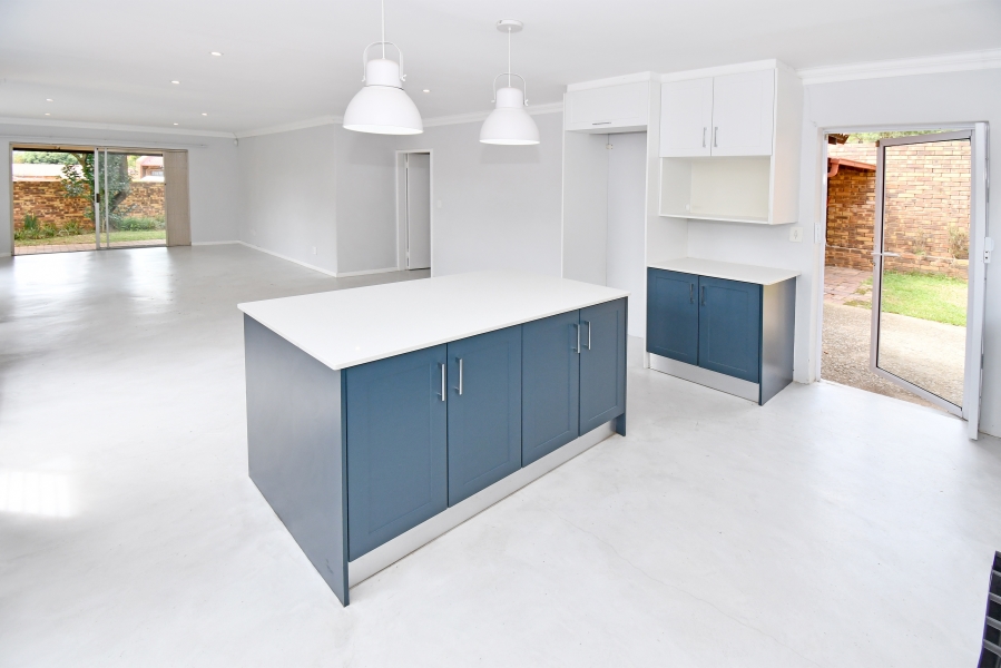 To Let 2 Bedroom Property for Rent in Paulshof Gauteng