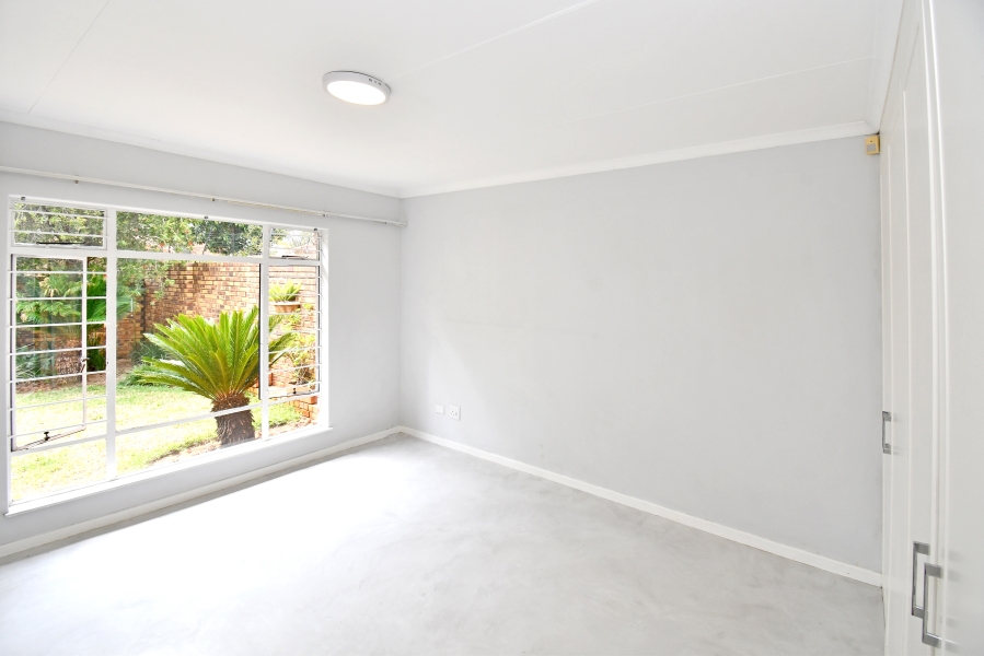 To Let 2 Bedroom Property for Rent in Paulshof Gauteng