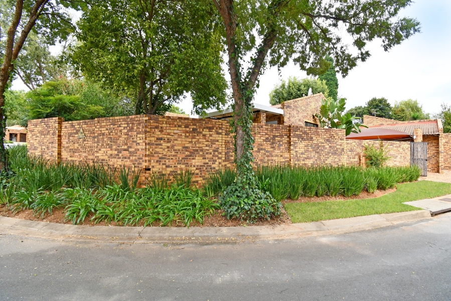 To Let 2 Bedroom Property for Rent in Paulshof Gauteng
