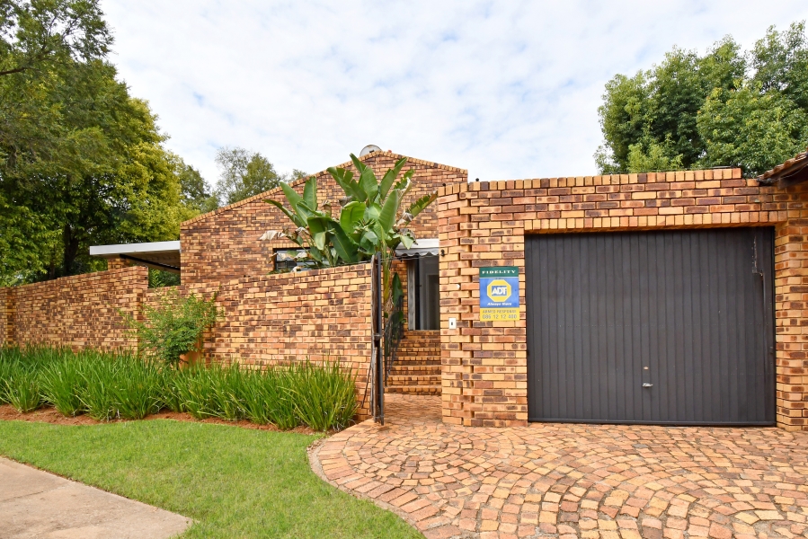 To Let 2 Bedroom Property for Rent in Paulshof Gauteng