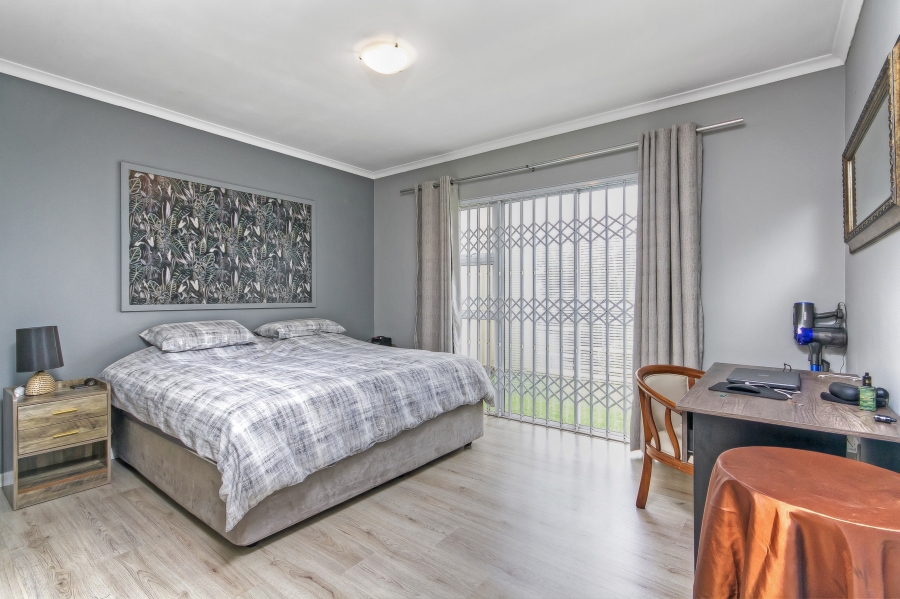 2 Bedroom Property for Sale in Dunkeld Gauteng