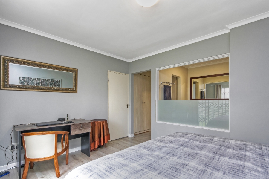 2 Bedroom Property for Sale in Dunkeld Gauteng