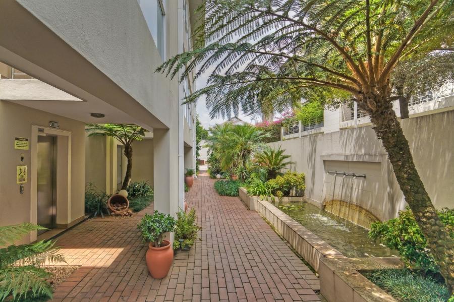 2 Bedroom Property for Sale in Dunkeld Gauteng