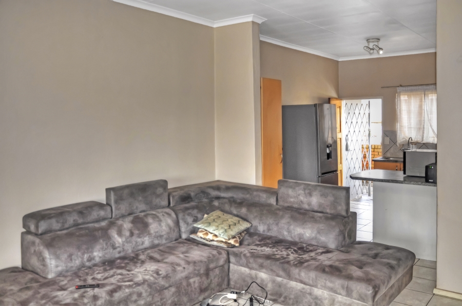 2 Bedroom Property for Sale in Erand Gardens Gauteng