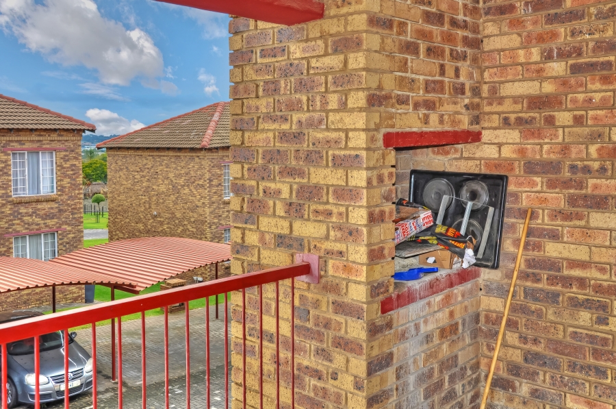 2 Bedroom Property for Sale in Erand Gardens Gauteng