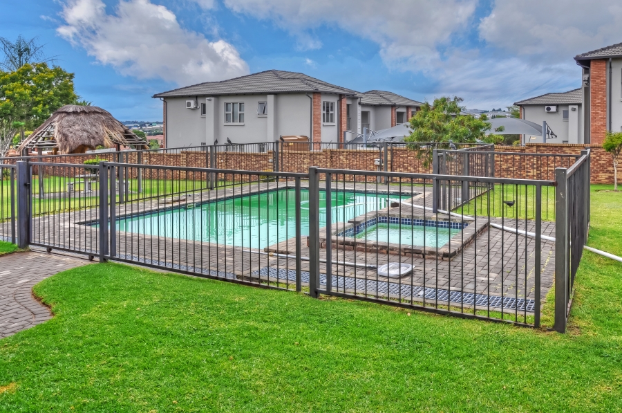 2 Bedroom Property for Sale in Erand Gardens Gauteng