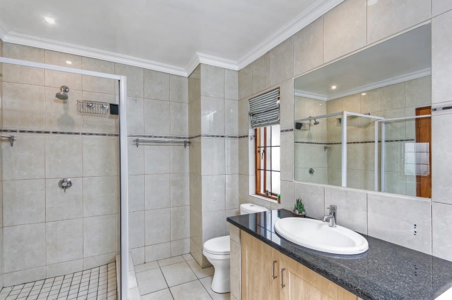 4 Bedroom Property for Sale in Barbeque Downs Gauteng