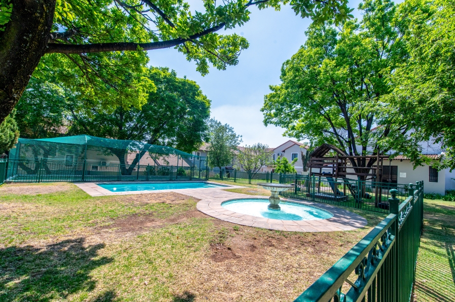 4 Bedroom Property for Sale in Barbeque Downs Gauteng