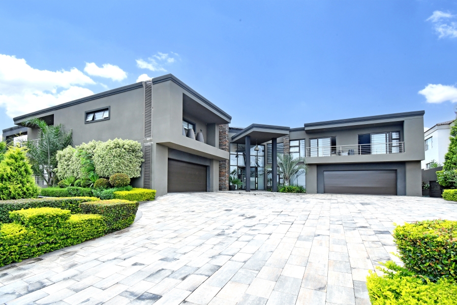 5 Bedroom Property for Sale in Blue Valley Golf Estate Gauteng