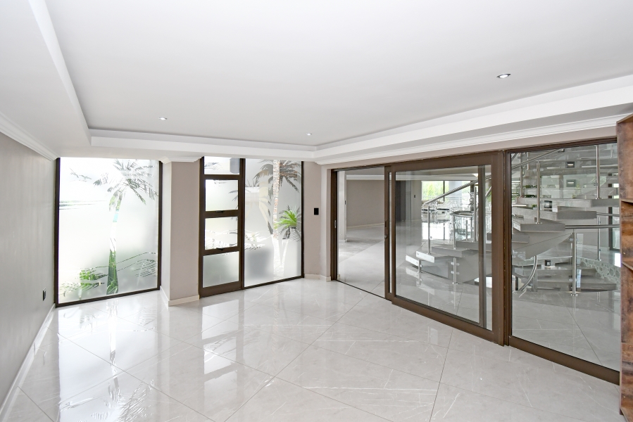 5 Bedroom Property for Sale in Blue Valley Golf Estate Gauteng