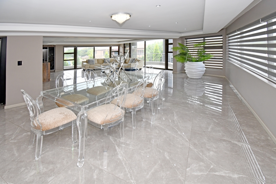 5 Bedroom Property for Sale in Blue Valley Golf Estate Gauteng