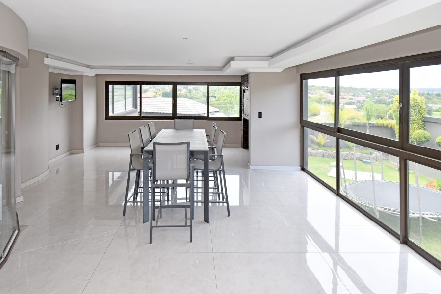 5 Bedroom Property for Sale in Blue Valley Golf Estate Gauteng