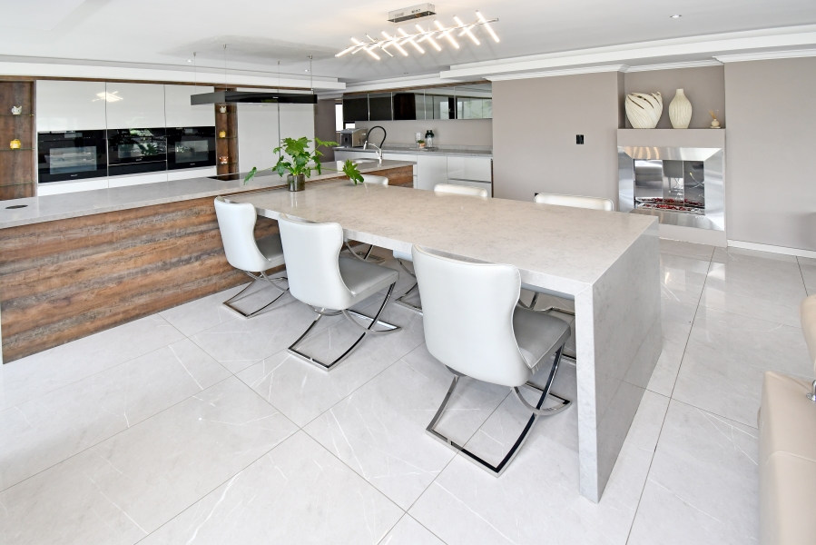 5 Bedroom Property for Sale in Blue Valley Golf Estate Gauteng