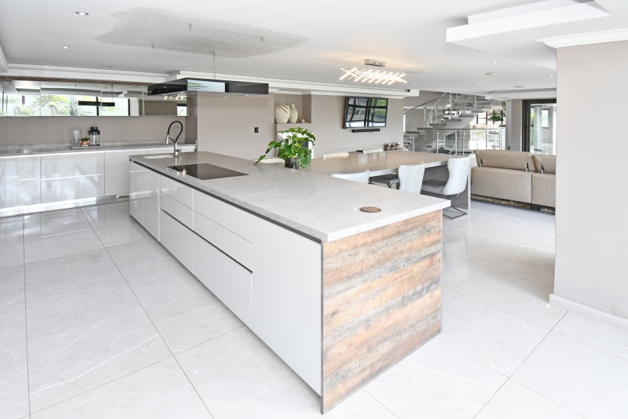 5 Bedroom Property for Sale in Blue Valley Golf Estate Gauteng