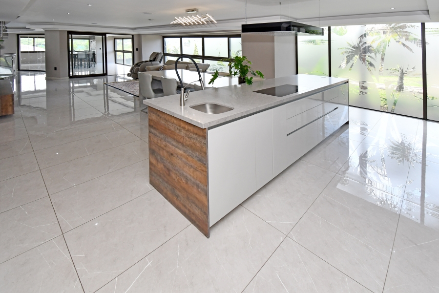 5 Bedroom Property for Sale in Blue Valley Golf Estate Gauteng