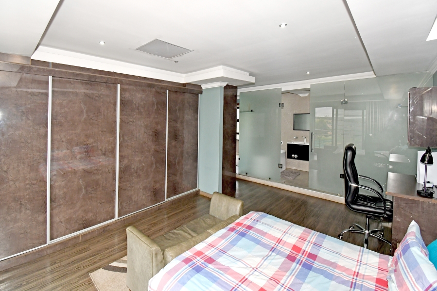 5 Bedroom Property for Sale in Blue Valley Golf Estate Gauteng