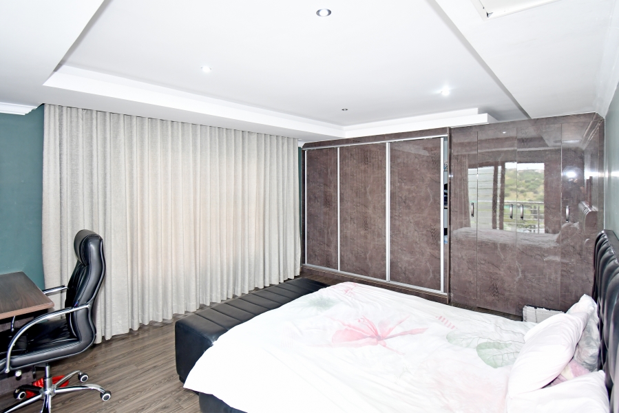 5 Bedroom Property for Sale in Blue Valley Golf Estate Gauteng