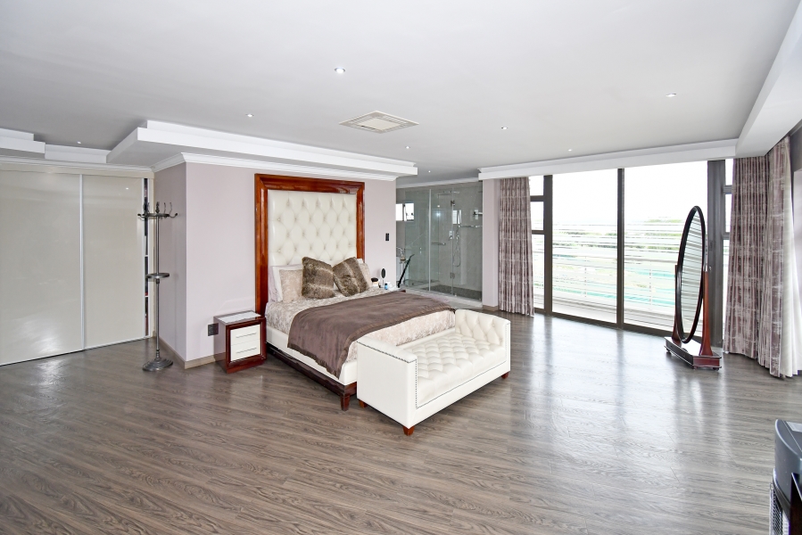 5 Bedroom Property for Sale in Blue Valley Golf Estate Gauteng