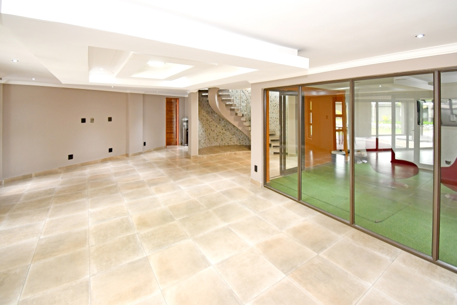 5 Bedroom Property for Sale in Blue Valley Golf Estate Gauteng