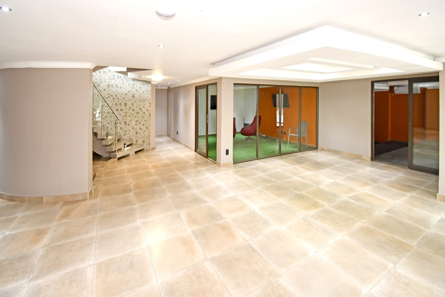 5 Bedroom Property for Sale in Blue Valley Golf Estate Gauteng