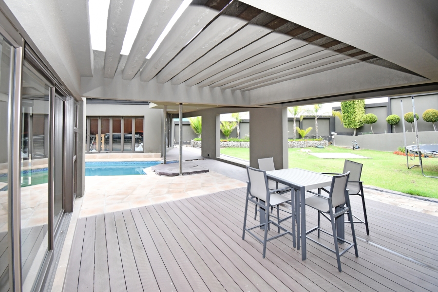 5 Bedroom Property for Sale in Blue Valley Golf Estate Gauteng