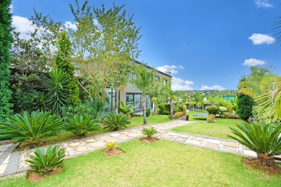 5 Bedroom Property for Sale in Blue Valley Golf Estate Gauteng