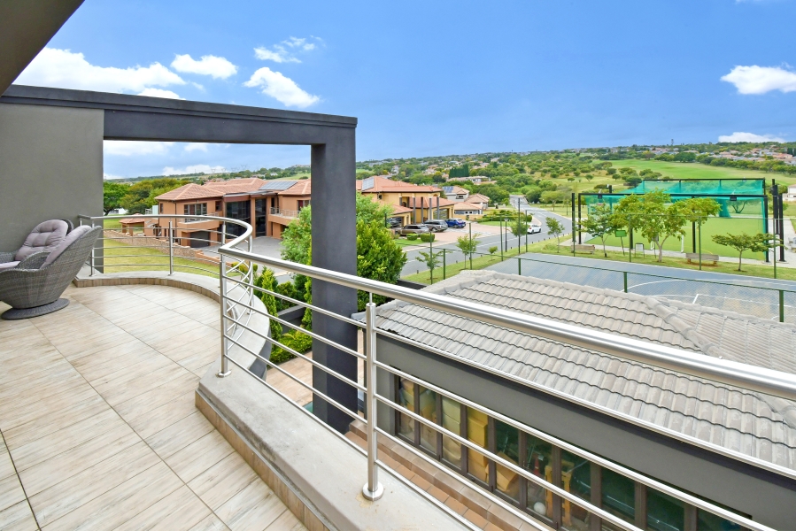 5 Bedroom Property for Sale in Blue Valley Golf Estate Gauteng