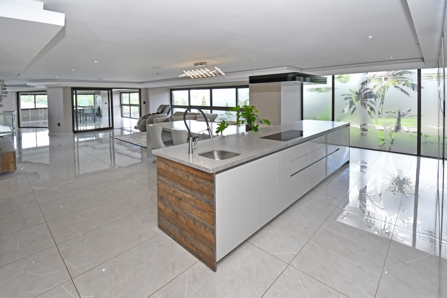 5 Bedroom Property for Sale in Blue Valley Golf Estate Gauteng