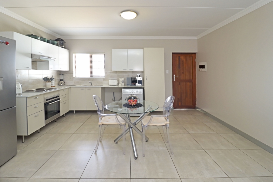 2 Bedroom Property for Sale in Blue Hills Gauteng