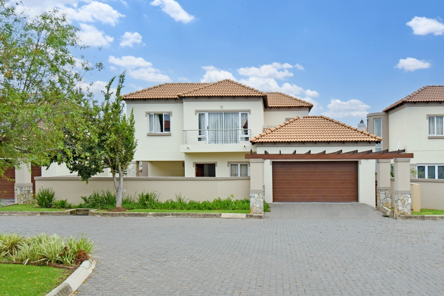3 Bedroom Property for Sale in Blue Valley Golf Estate Gauteng
