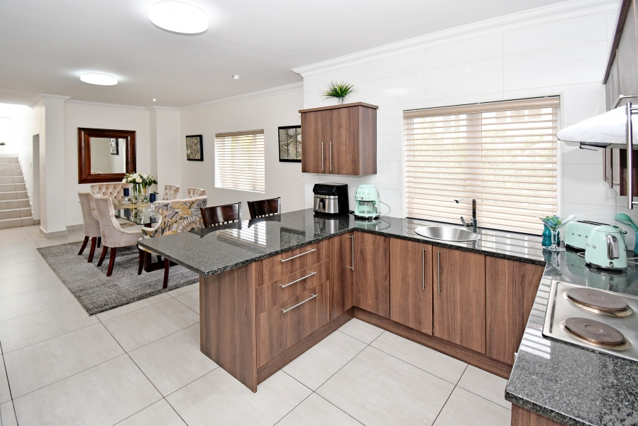 3 Bedroom Property for Sale in Blue Valley Golf Estate Gauteng