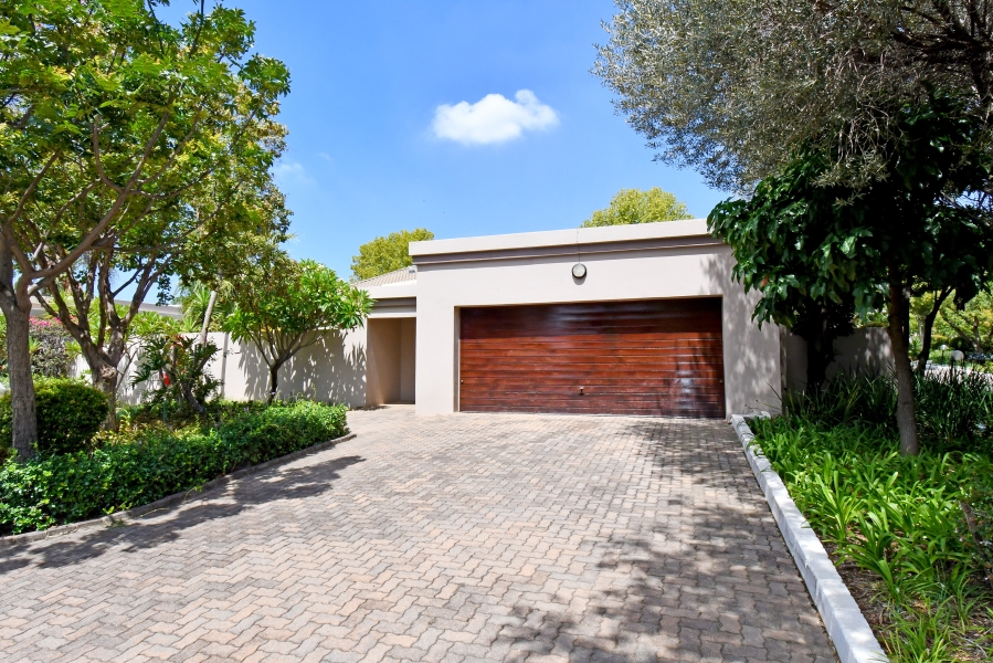 4 Bedroom Property for Sale in Lonehill Gauteng