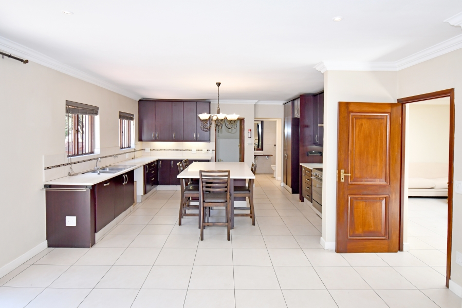 4 Bedroom Property for Sale in Lonehill Gauteng