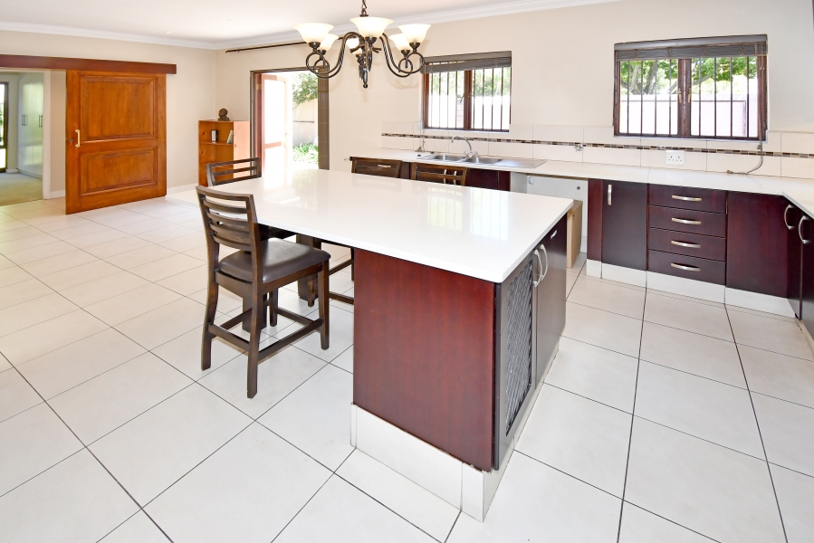 4 Bedroom Property for Sale in Lonehill Gauteng