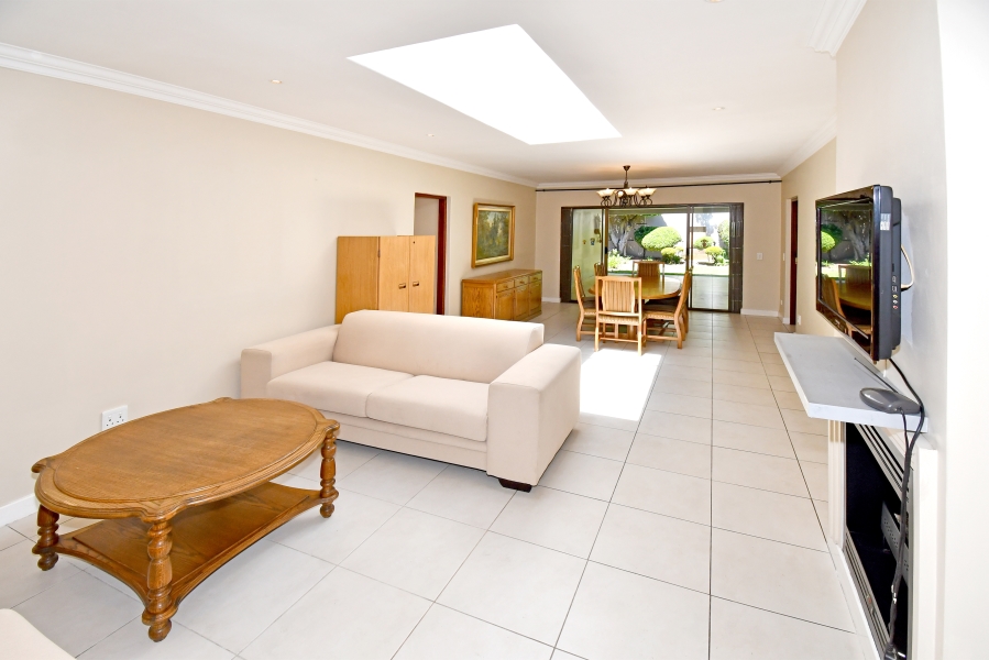 4 Bedroom Property for Sale in Lonehill Gauteng