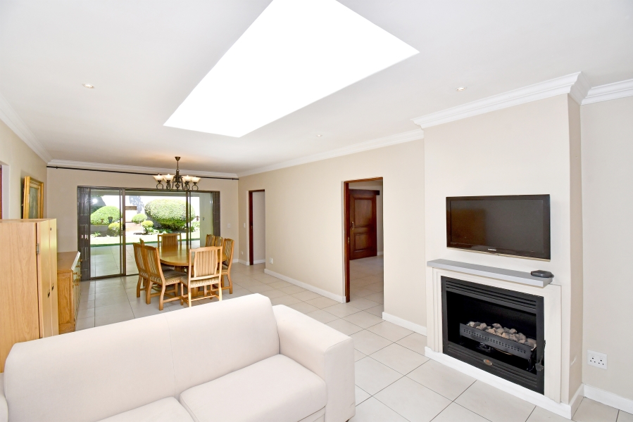 4 Bedroom Property for Sale in Lonehill Gauteng