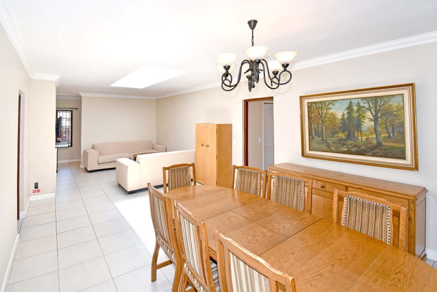 4 Bedroom Property for Sale in Lonehill Gauteng